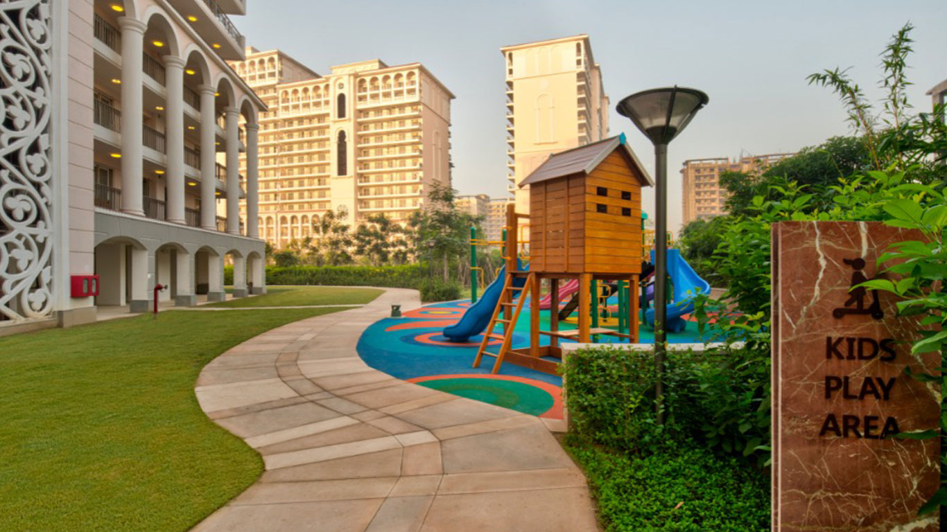 Dlf Skycourt Garden City