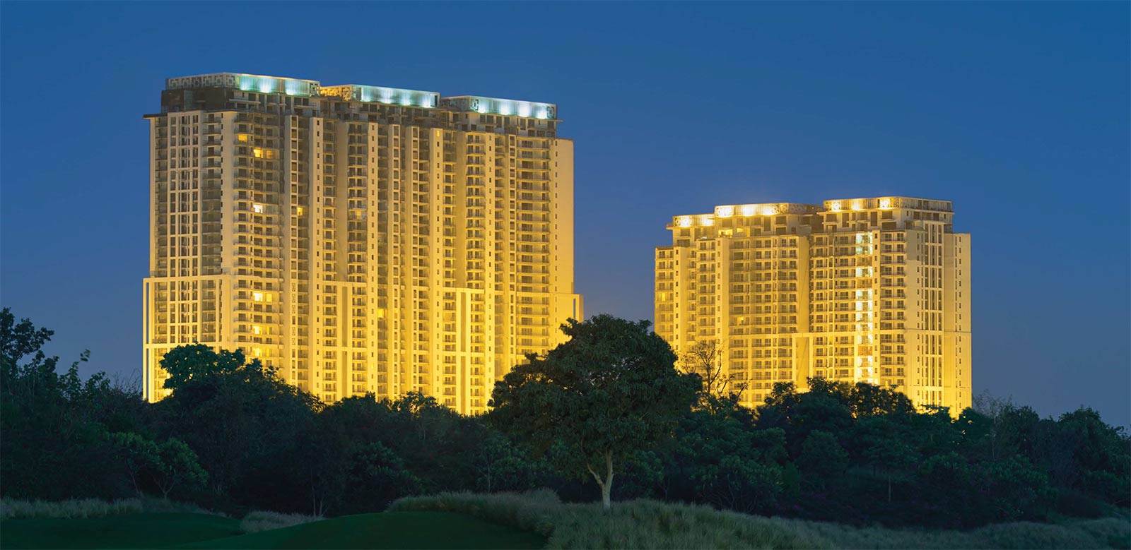 Night View of DLF The Crest