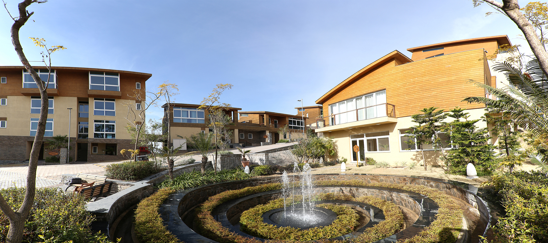 Tata Myst  highlights